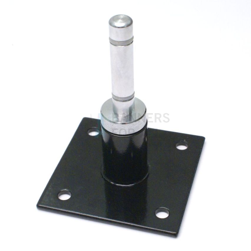 Flag Pole Bracket 90° with Rotating Spindle
